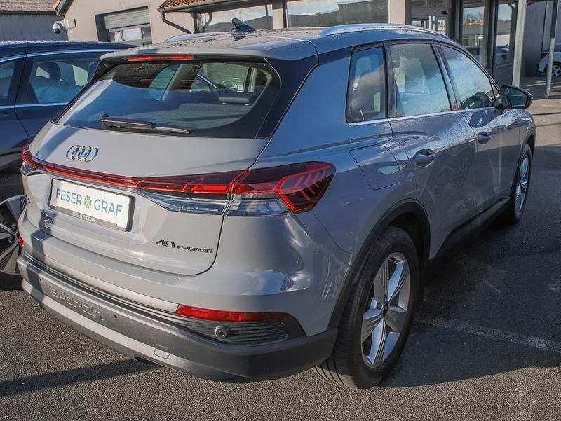 Gebraucht Audi Q4 e-tron Sport 150 kW (204 PS) 2022 Kieselgrau SUV