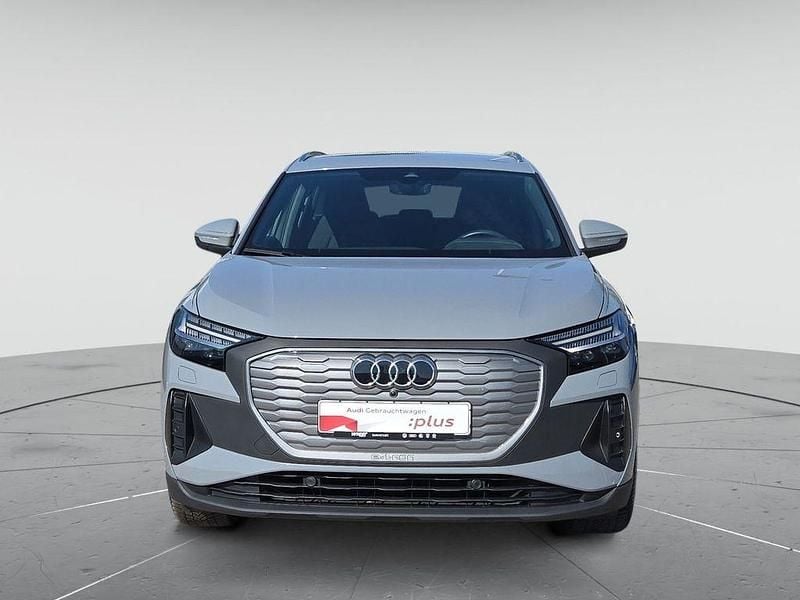 Second-hand Audi Q4 e-tron Ambiente 150 kW (204 CP) 2023 Gri SUV