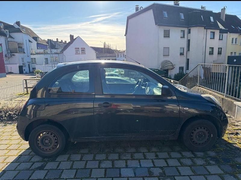 Gebraucht Nissan Micra 68 PS (50 kW) 2010 Schwarz Kleinwagen