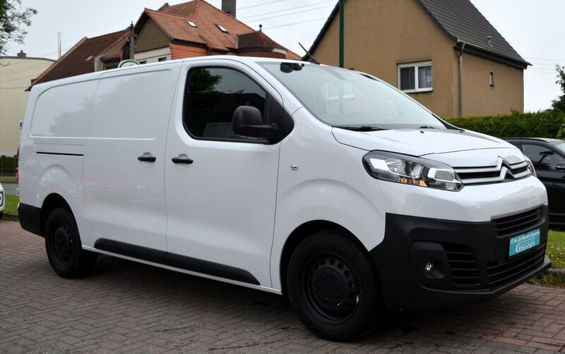 Weiß Gebraucht 2023 Citroën Jumpy Van / Kleinbus | 24.500 € (Guter Preis) - Bild 1/4
