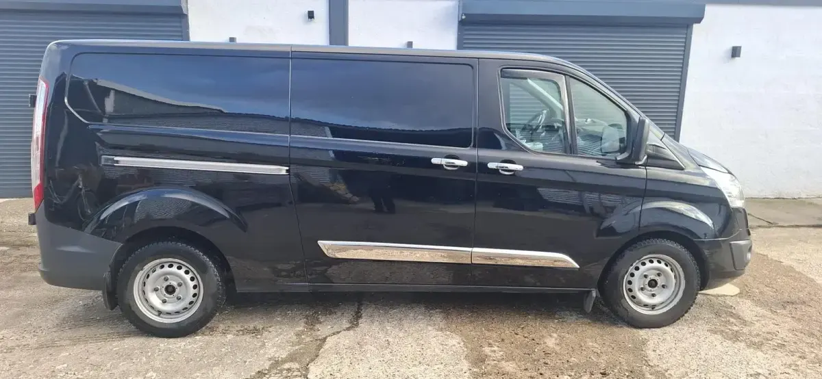 Gebraucht Ford Transit Custom 130 PS (95 kW) 2017 Schwarz Van / Kleinbus