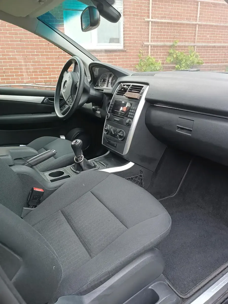 Gebraucht Mercedes B150 95 PS (69 kW) 2007 Schwarz Van / Kleinbus