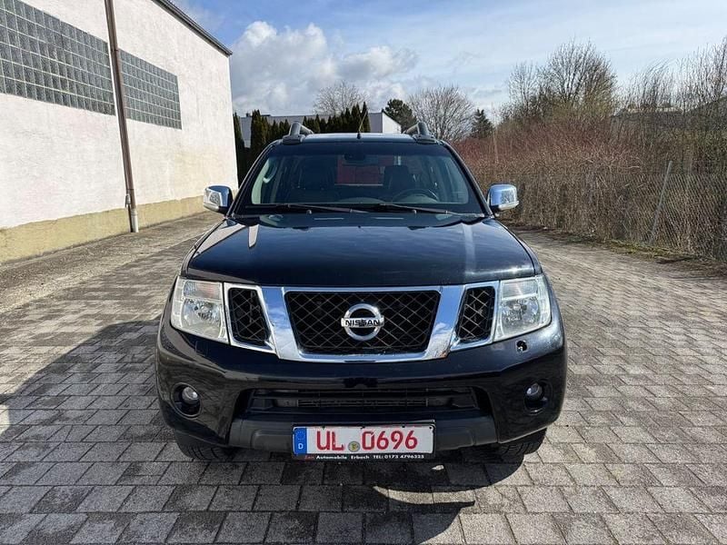 Gebraucht Nissan Navara 231 PS (169 kW) 2014 Schwarz Pickup