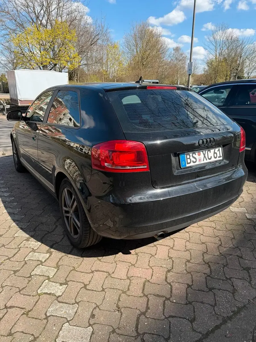 Używany Audi A3 140 KM (102 kW) 2010 Czarny Hatchback
