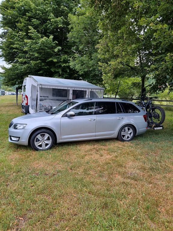 Gebraucht Skoda Octavia 140 PS (102 kW) 2014 Silber Kleinwagen