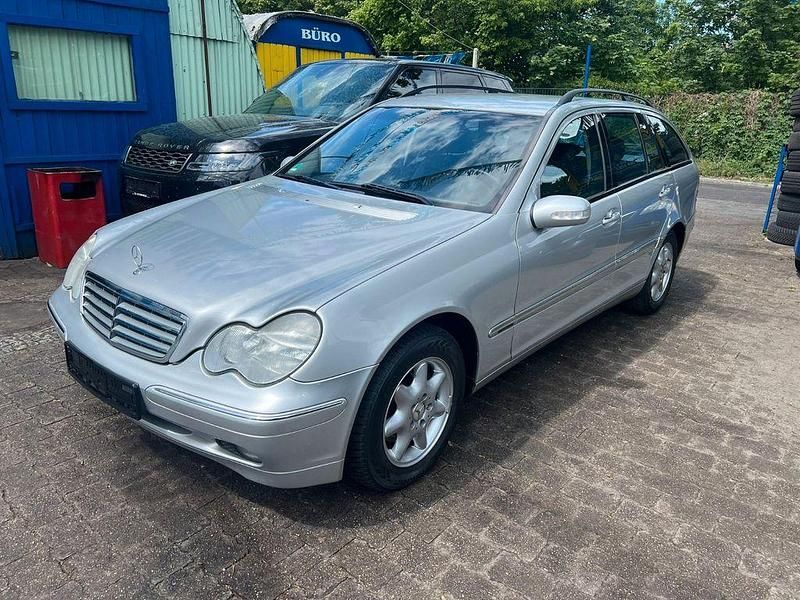 Gebraucht Mercedes C180 143 PS (105 kW) 2005 Silber Kombi