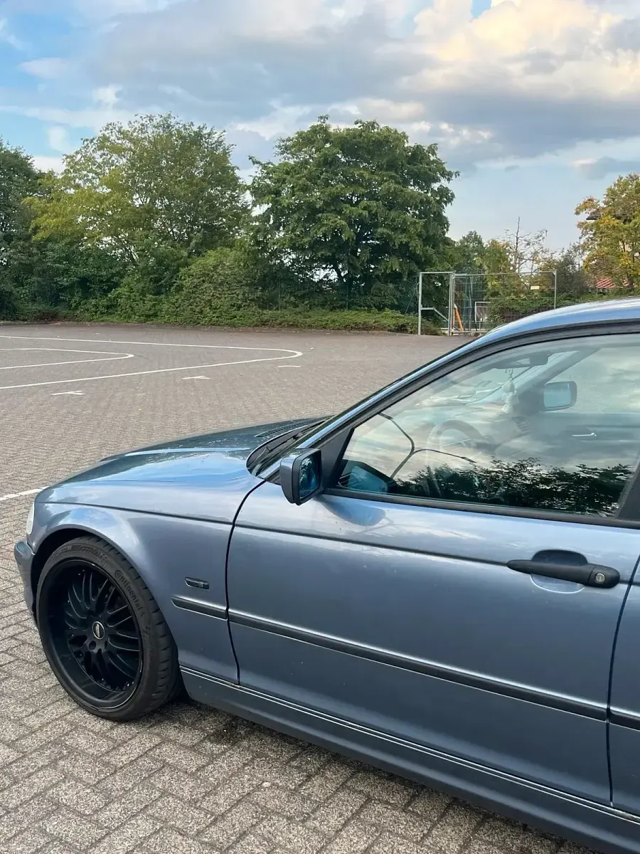 Gebraucht BMW 316 105 PS (77 kW) 2001 Blau Limousine