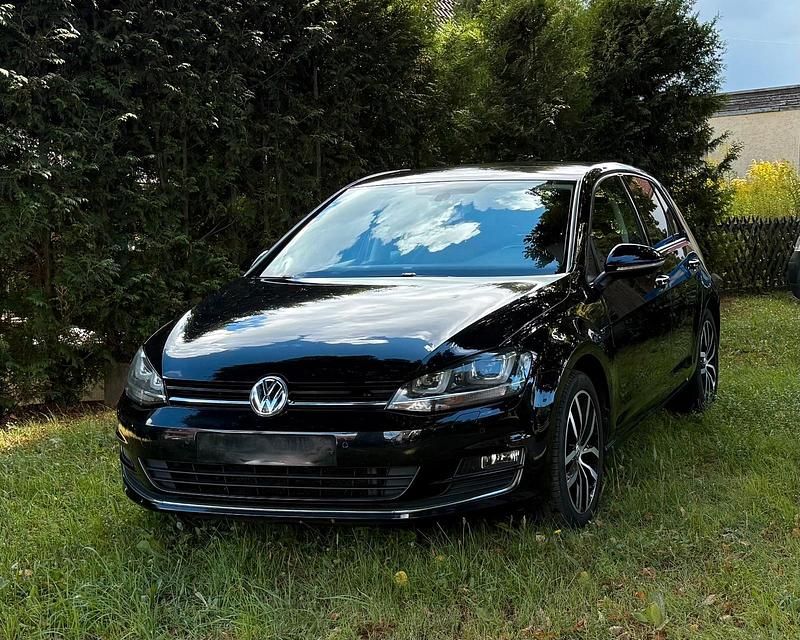 Schwarz Gebraucht 2012 VW Golf VII Limousine | 11.400 € - Bild 1/4