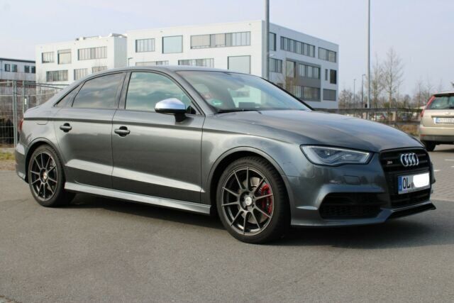 Gebraucht Audi S3 Ambition 301 PS (221 kW) 2015 Grau metallic Limousine