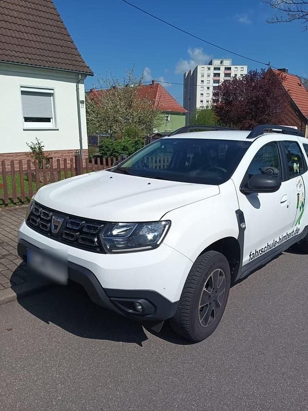 Second-hand Dacia Duster 91 CP (66 kW) 2021 Alb SUV