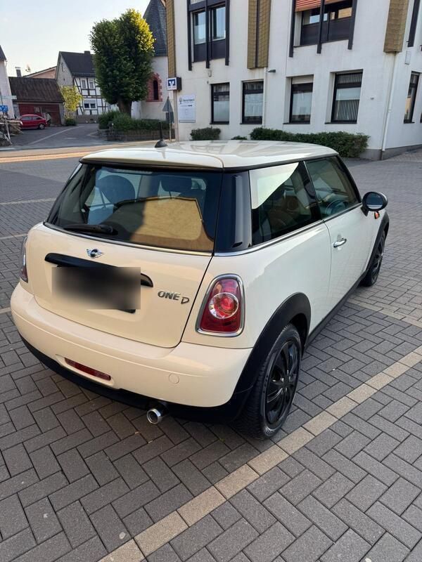 Weiß Gebraucht 2012 Mini Cooper D Kleinwagen | 5.500 € - Bild 1/4