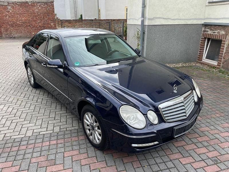Gebraucht Mercedes E280 Elegance 231 PS (169 kW) 2008 Blau Limousine