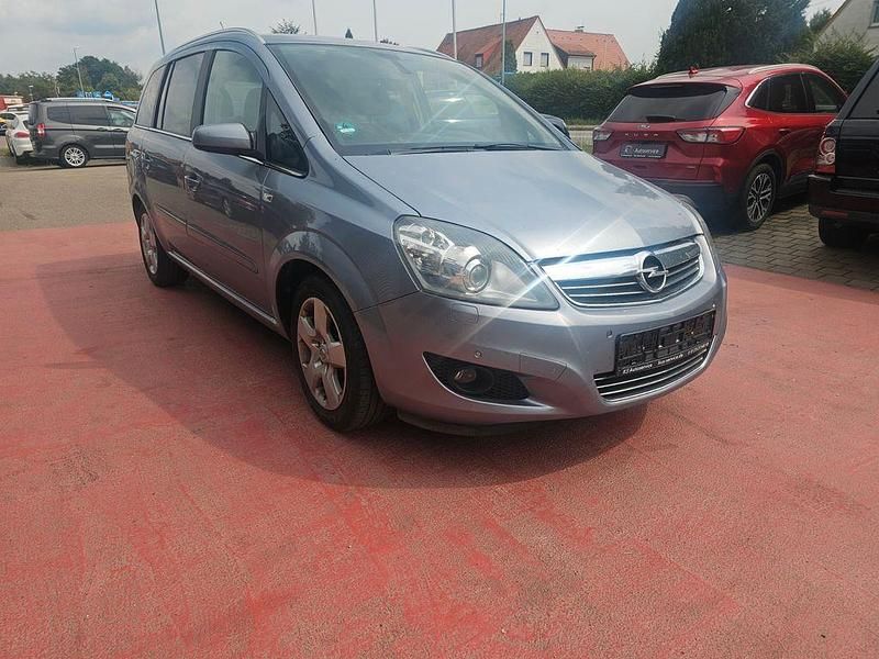 Lichtsilber m2 Gebraucht 2008 Opel Zafira Innovation Van / Kleinbus | 2.999 € (Fairer Preis) - Bild 1/4