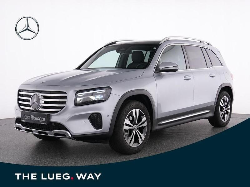 Silber metalliclack hightechsi Gebraucht 2025 Mercedes GLB200 Progressive SUV | 44.685 € (Etwas zu teuer) - Bild 1/4