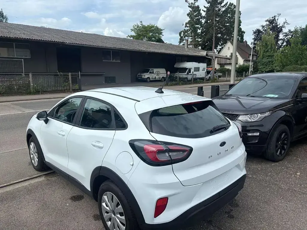 Gebraucht Ford Puma 95 PS (69 kW) 2022 Frozen white SUV