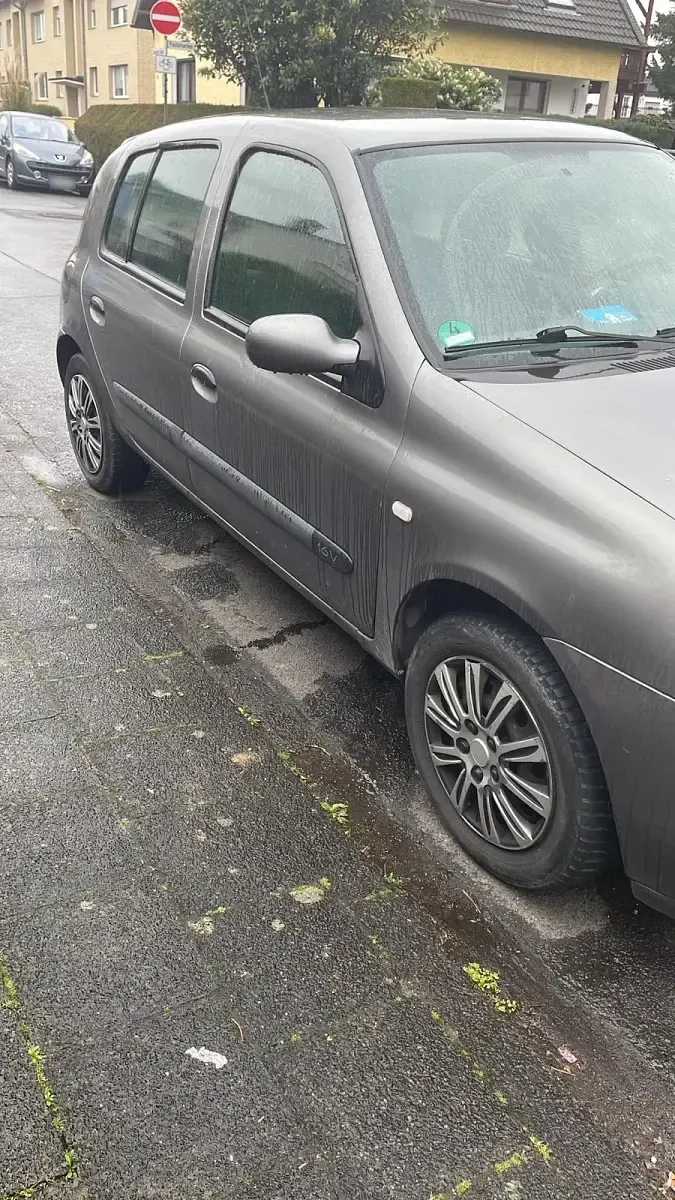 Gebraucht Renault Clio II 75 PS (55 kW) 2003 Grau Kombi