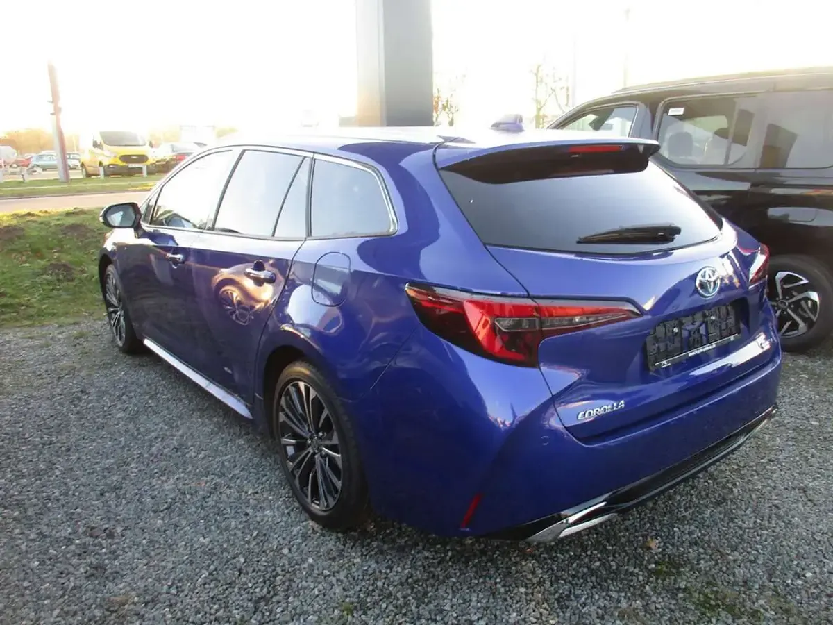 Gebraucht Toyota Corolla Team 196 PS (144 kW) 2024 Marlingrau Kombi