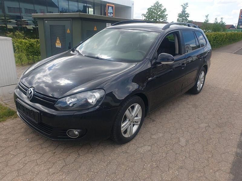 Gebraucht VW Golf VII Match 105 PS (77 kW) 2013 Schwarz Kombi
