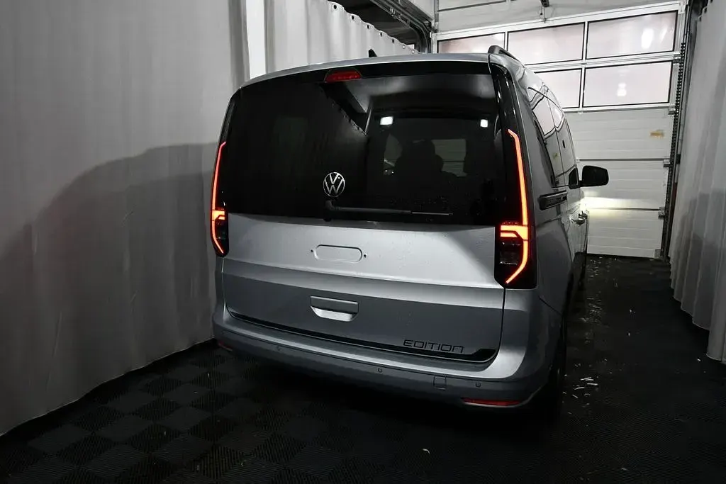 Gebraucht VW Caddy Life 122 PS (89 kW) 2026 Silber Van / Kleinbus