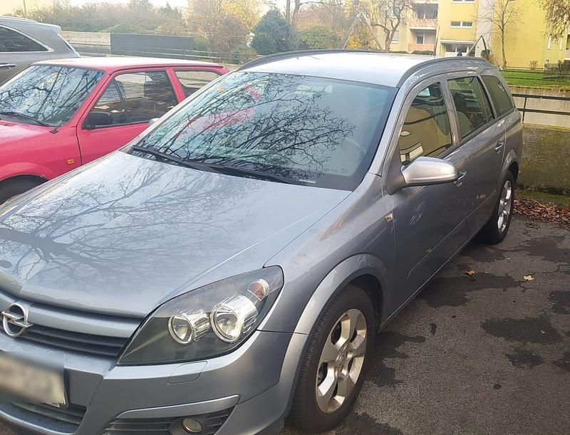 Grau Gebraucht 2004 Opel Astra Kombi | 1.300 € (Superpreis) - Bild 1/4