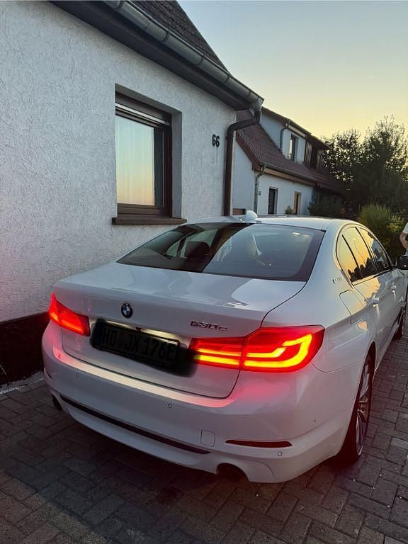 Gebraucht BMW 530e Performance 252 PS (185 kW) 2018 Weiß Limousine