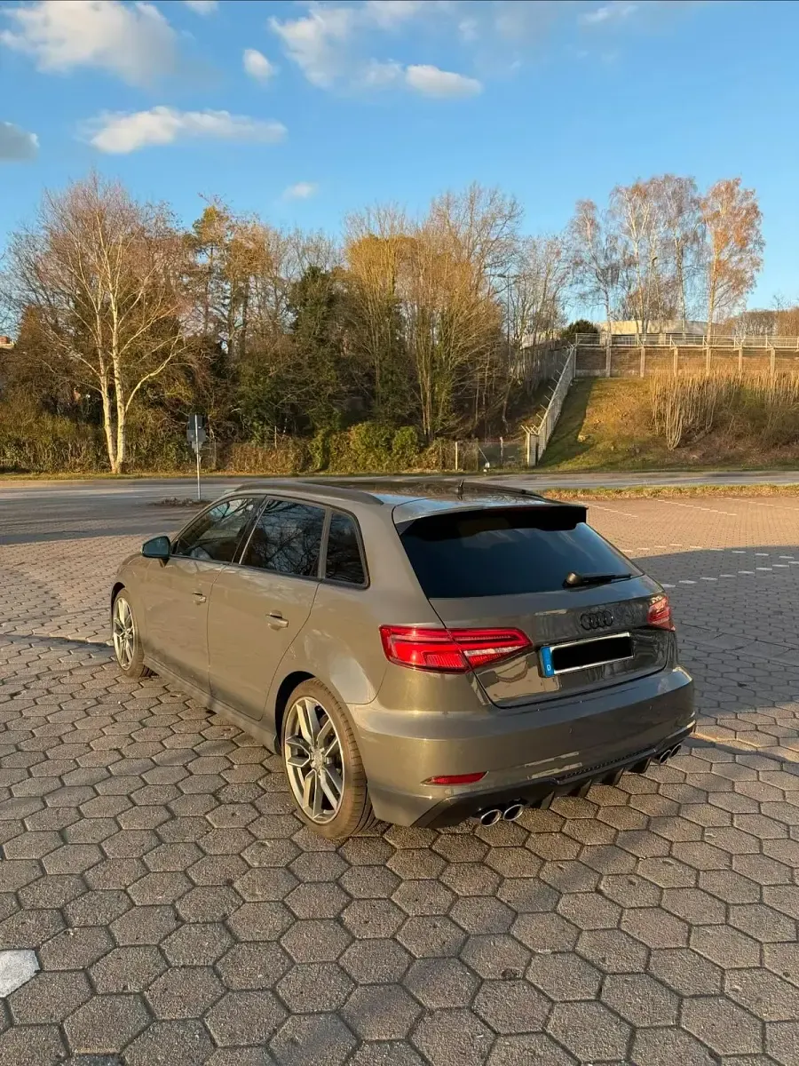 Gebraucht Audi S3 300 PS (220 kW) 2019 Grau Limousine
