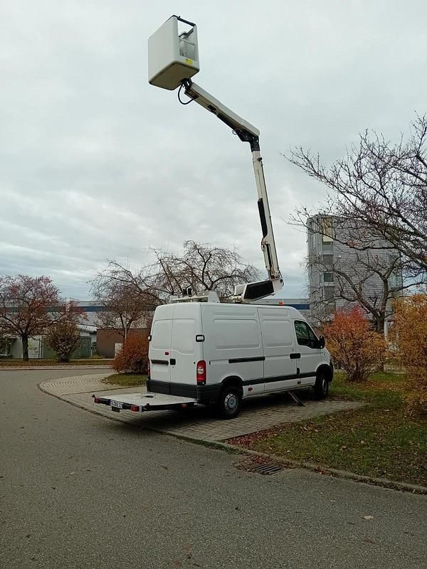 Weiß Gebraucht 2008 Renault Master Van / Kleinbus | 11.600 € - Bild 1/4