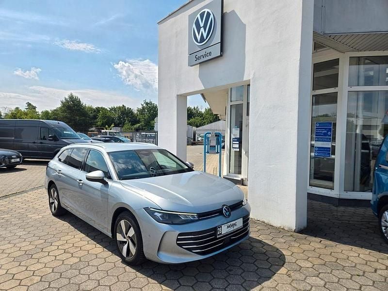 Gebraucht VW Passat Business 150 PS (110 kW) 2024 Silber Kombi