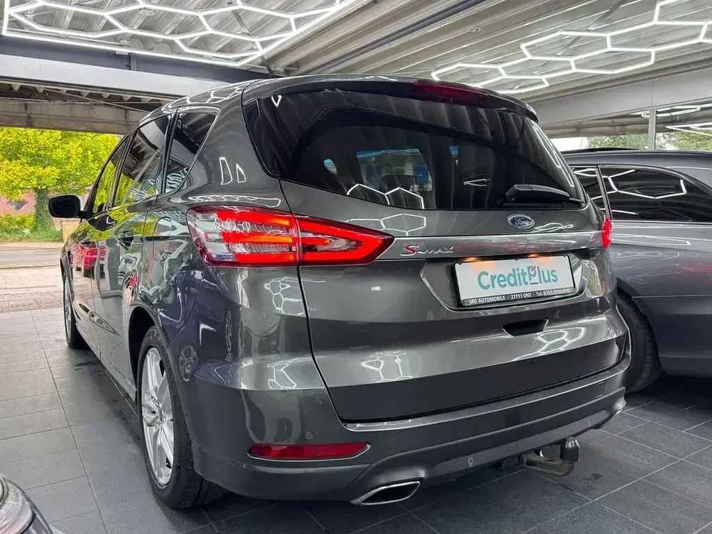Gebraucht Ford S-MAX Titanium 179 PS (131 kW) 2016 Grau Van / Kleinbus