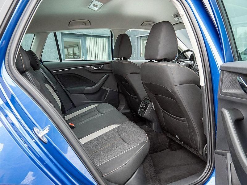 Gebraucht Skoda Kamiq Style 150 PS (110 kW) 2022 Blau / raceblau (metallic) SUV