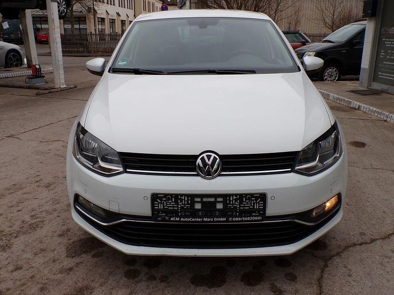 Gebraucht VW Polo LOUNGE 75 PS (55 kW) 2015 Weiß Limousine