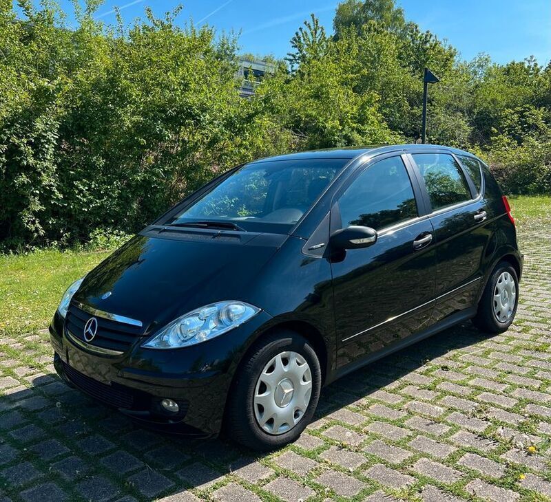 Schwarz Gebraucht 2004 Mercedes A170 Classic Van / Kleinbus | 3.290 € (Fairer Preis) - Bild 1/4
