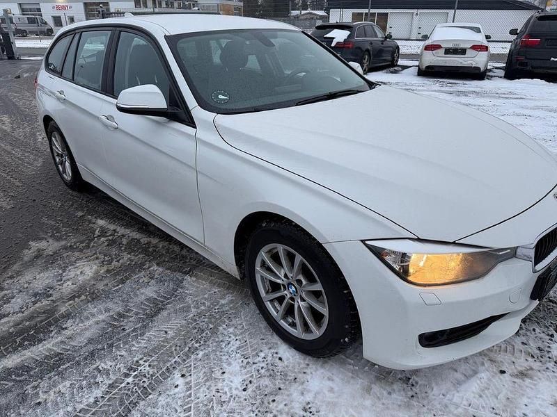 Gebraucht BMW 320 184 PS (135 kW) 2015 Weiß Kombi