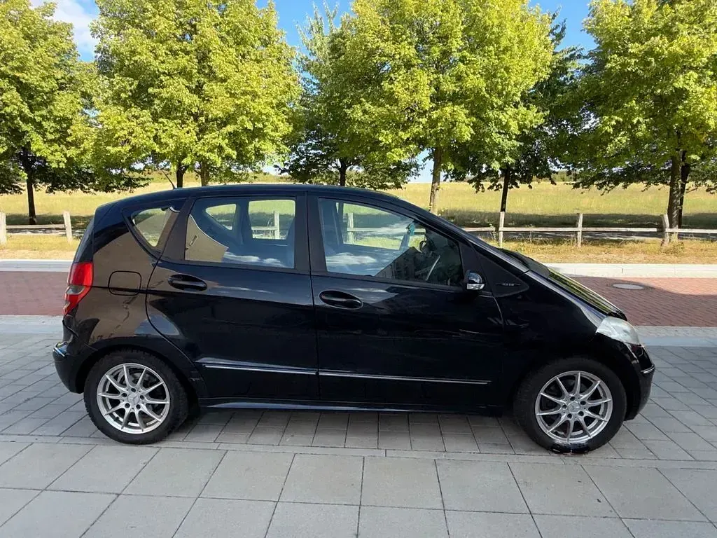 Gebraucht Mercedes A150 Elegance 95 PS (69 kW) 2006 Schwarz Van / Kleinbus