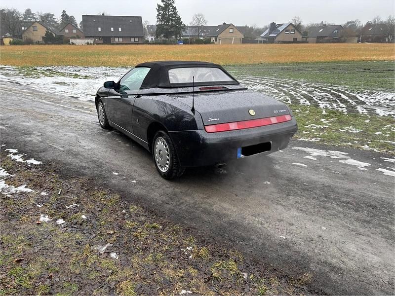 Gebraucht Alfa Romeo Spider 150 PS (110 kW) 2002 Schwarz Cabrio