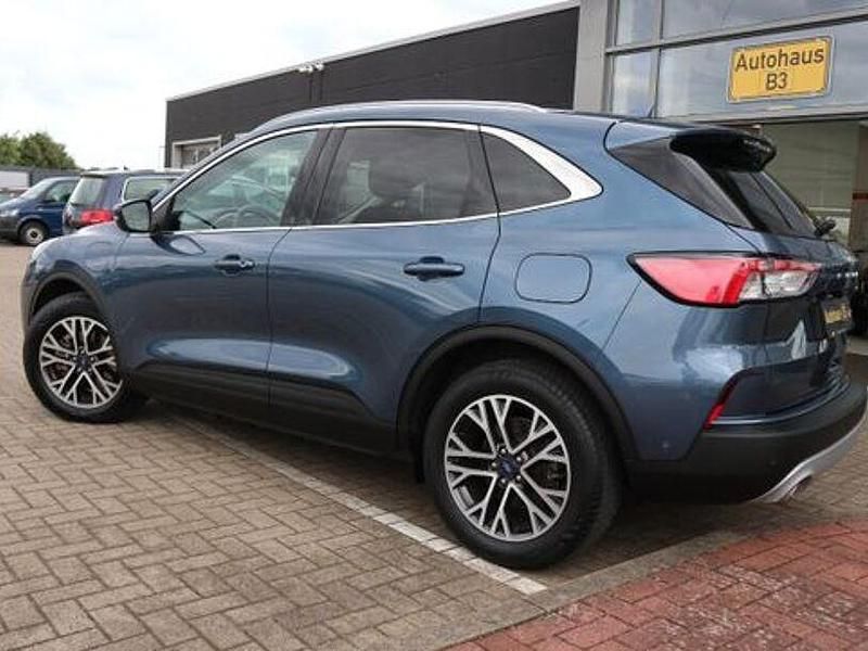 Gebraucht Ford Kuga Titanium 152 PS (111 kW) 2020 Blau SUV