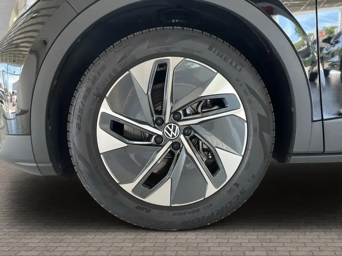 Gebraucht VW ID.4 Pro 210 kW (286 PS) 2025 Schwarz SUV