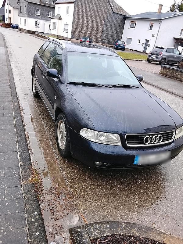 Gebraucht Audi A4 90 PS (66 kW) 2000 Blau Kombi