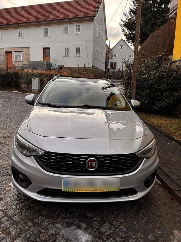 Grau Gebraucht 2018 Fiat Tipo Kombi | 8.500 € (Guter Preis) - Bild 1/4
