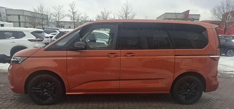 Gebraucht VW Multivan S 136 PS (100 kW) 2022 Energetic orange Van