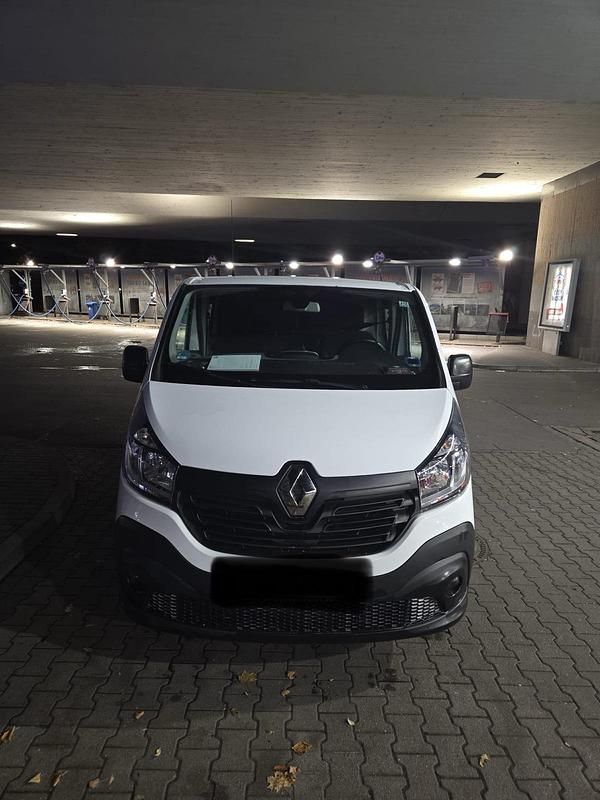 Weiß Gebraucht 2016 Renault Trafic Van | 14.000 € - Bild 1/4