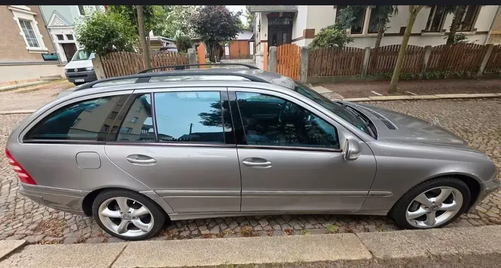 Gebraucht Mercedes C200 Avantgarde 167 PS (122 kW) 2003 Grau Limousine