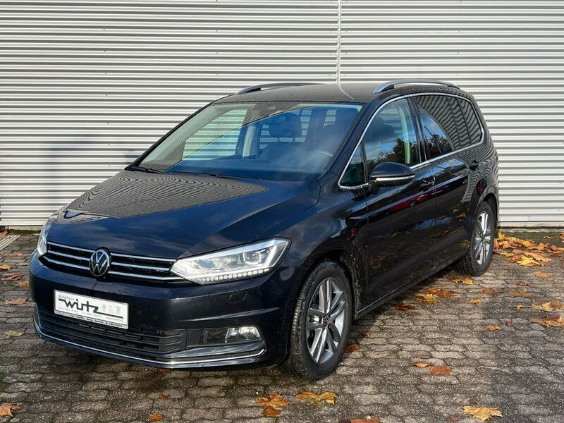Schwarz Gebraucht 2024 VW Touran Van / Kleinbus | 36.950 € (Fairer Preis) - Bild 1/4