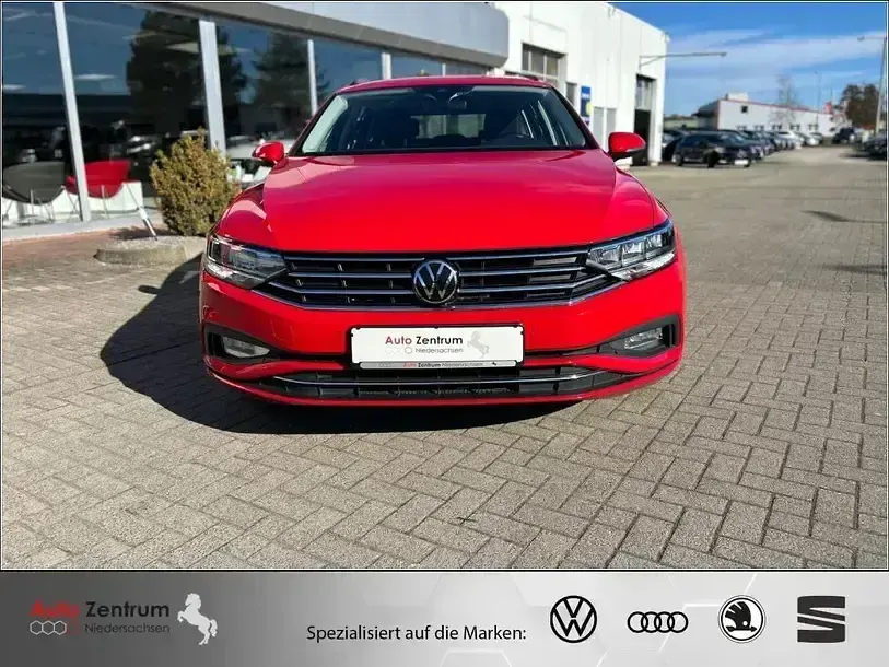 Gebraucht VW Passat Business 122 PS (89 kW) 2023 Rot Kombi