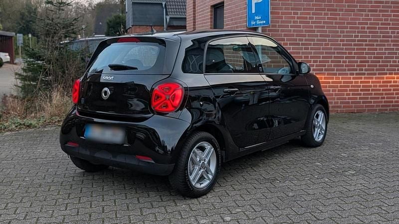 Schwarz Gebraucht 2022 Smart ForFour Electric Drive Kleinwagen | 9.995 € (Fairer Preis) - Bild 1/4