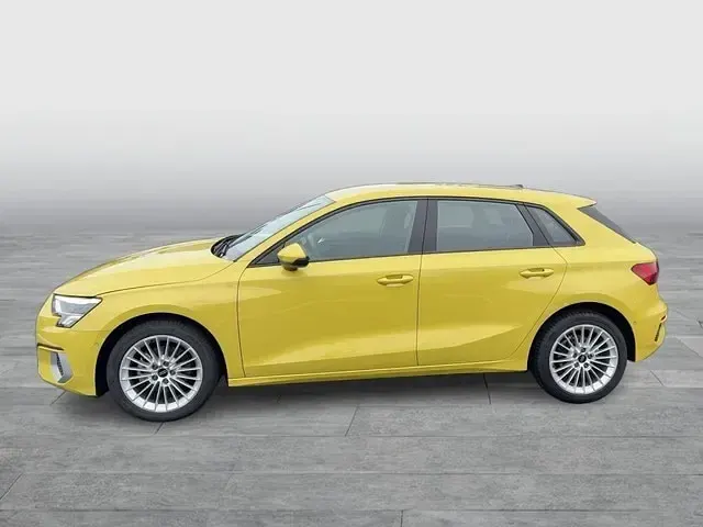 Gebraucht Audi A3 Advanced 110 PS (80 kW) 2023 Gelb Limousine