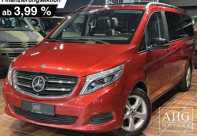Designo hyazinthrot metallic m Gebraucht 2018 Mercedes V250 Avantgarde Van / Kleinbus | 39.950 € (Etwas zu teuer) - Bild 1/3