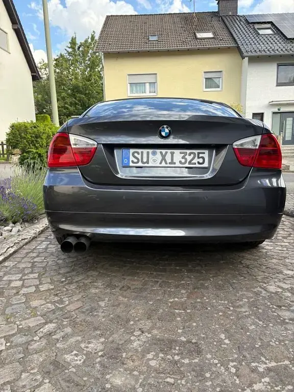 Gebraucht BMW 325 M Performance 218 PS (160 kW) 2006 Grau Limousine