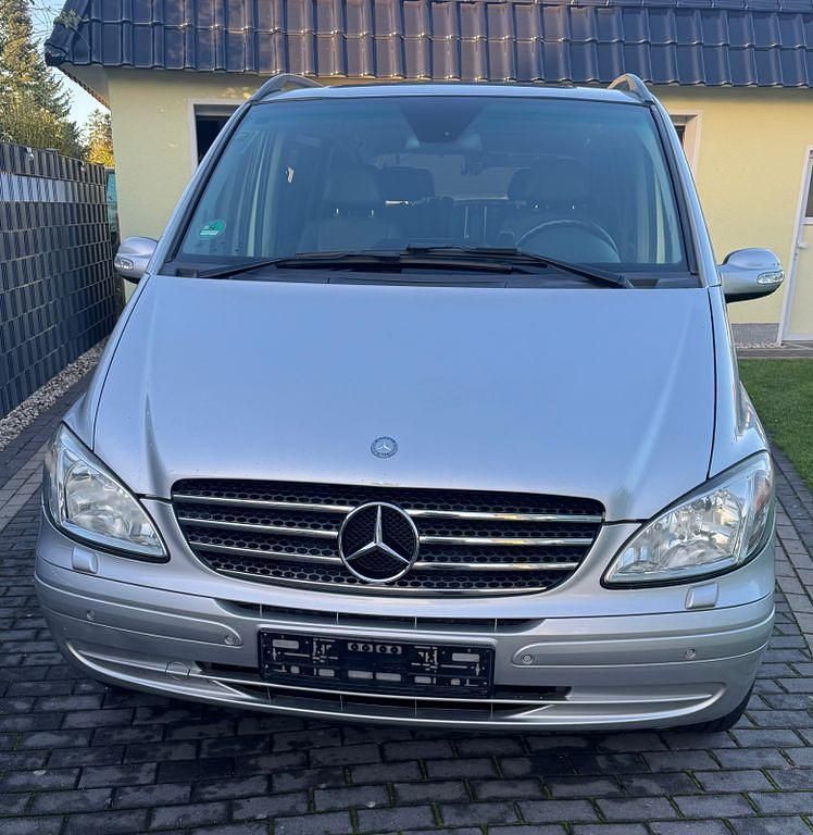 Silber Gebraucht 2008 Mercedes Viano Van / Kleinbus | 13.799 € (Fairer Preis) - Bild 1/4