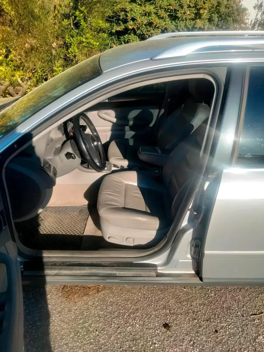 Second-hand Audi A6 150 CP (110 kW) 2002 Argintiu Break
